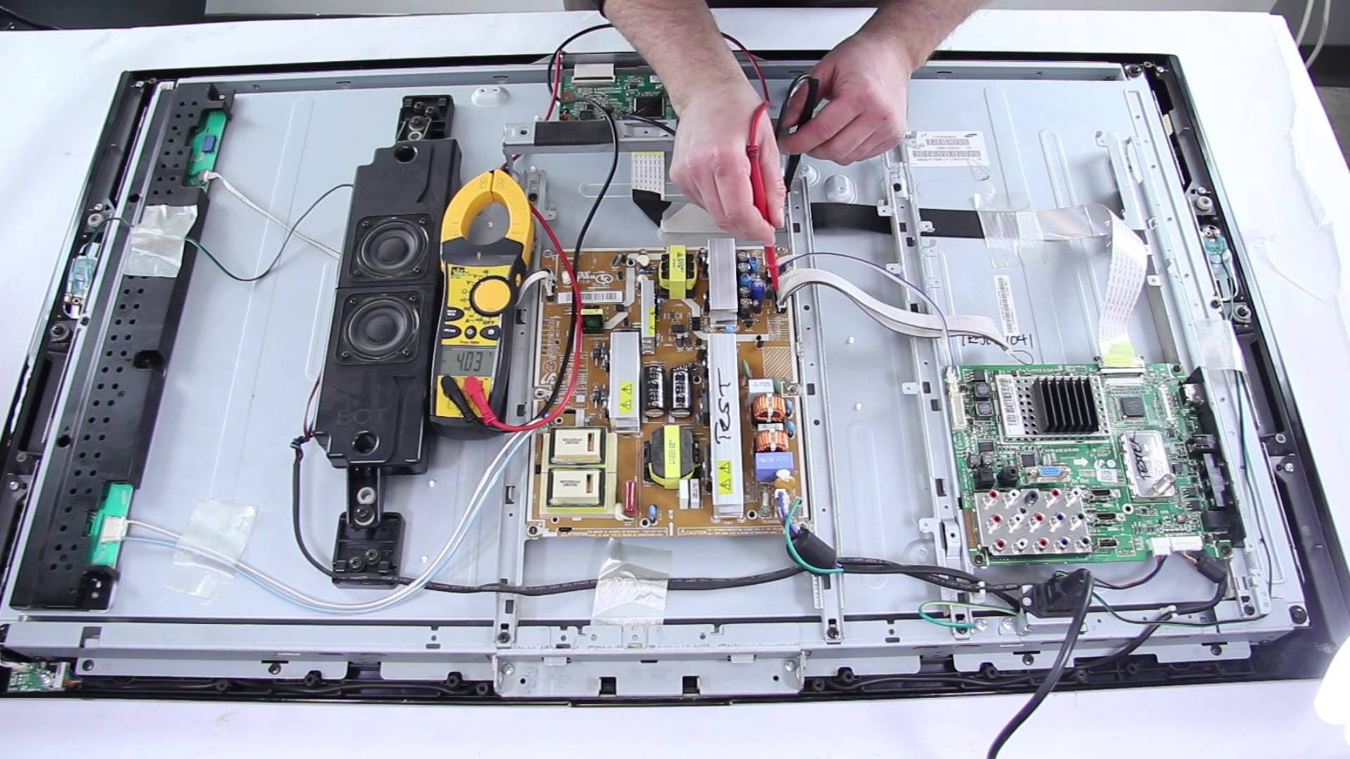Repair of smart TVs and TV receivers in Vilnius