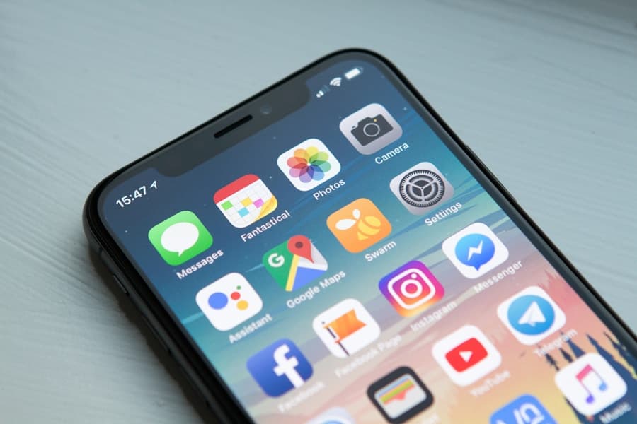 Kaip atpažinti suklastotą iPhone ar Samsung telefoną