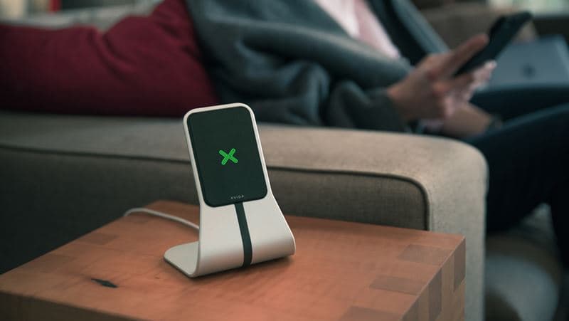 XVIDA (POWER 2) Wireless Charging Desk Stand - Qi 7.5W (Silver) 4