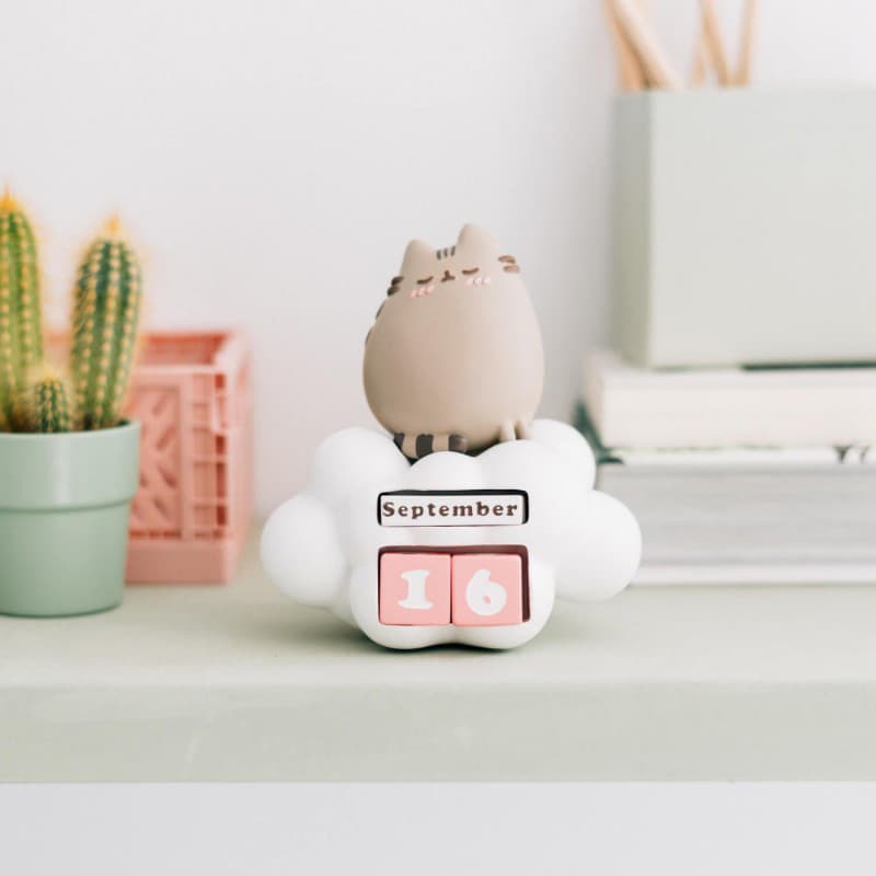 Pusheen - 3D Perpetual Calendar from the Purrfect Love Collection 4