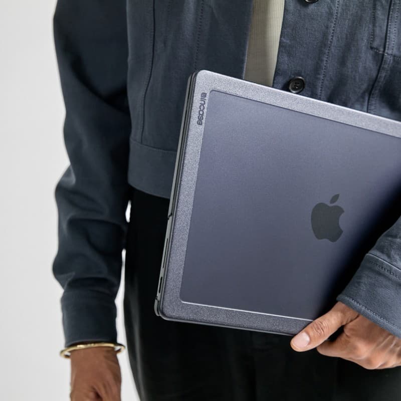 Incase Edge Hardshell Case - Case for MacBook Air 15" M4 (2025) / M3 (2024) / M2 (2023) (Black) 8