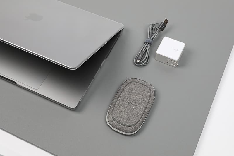 Moshi iGlaze - Hardshell Case for MacBook Pro Pro 16" (M4/M3/M2/M1/2024-2021) (Stealth Clear) 7