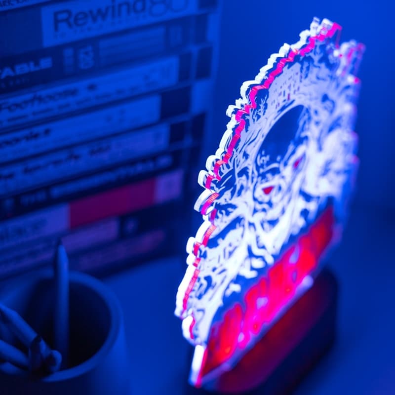 Stranger Things - Bad To The Bone LED night lamp (16 x 24 cm) 7