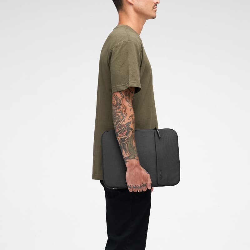 Incase Crosstown Sleeve with Woolenex - Case with Pocket for MacBook Pro 14" (M4/M3/M2/M1/2024-2021) (Black) 7