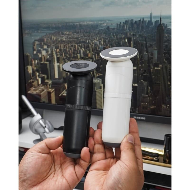 STM MagPod - iPhone TriPod with MagSafe Compatibility - white 7