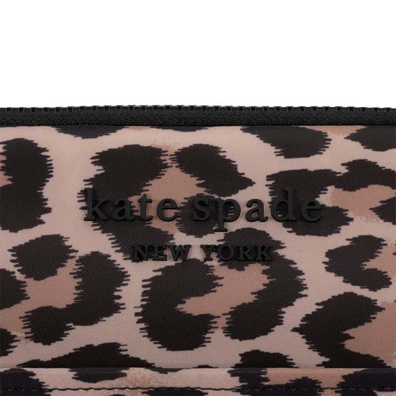 Kate Spade New York Puffer Sleeve - MacBook Pro 16" / Laptop 16" Cover (Classic Leopard) 7