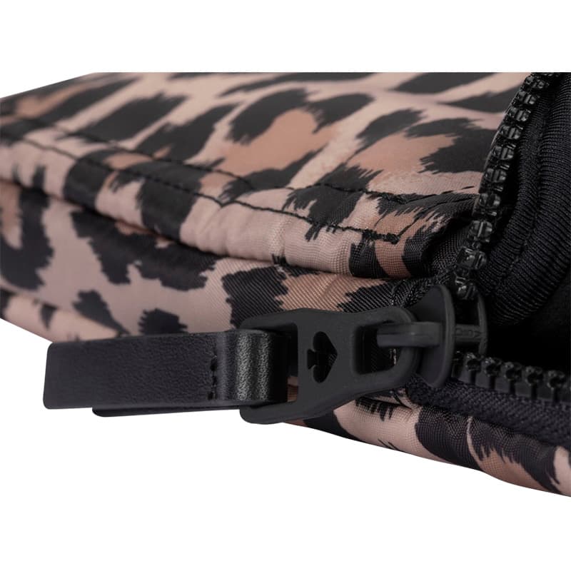 Kate Spade New York Puffer Sleeve - MacBook Pro 16" / Laptop 16" Cover (Classic Leopard) 8