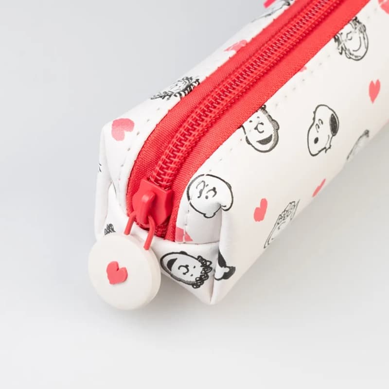 Snoopy - Pencil case with pen and pencil set from the Love Season collection 3