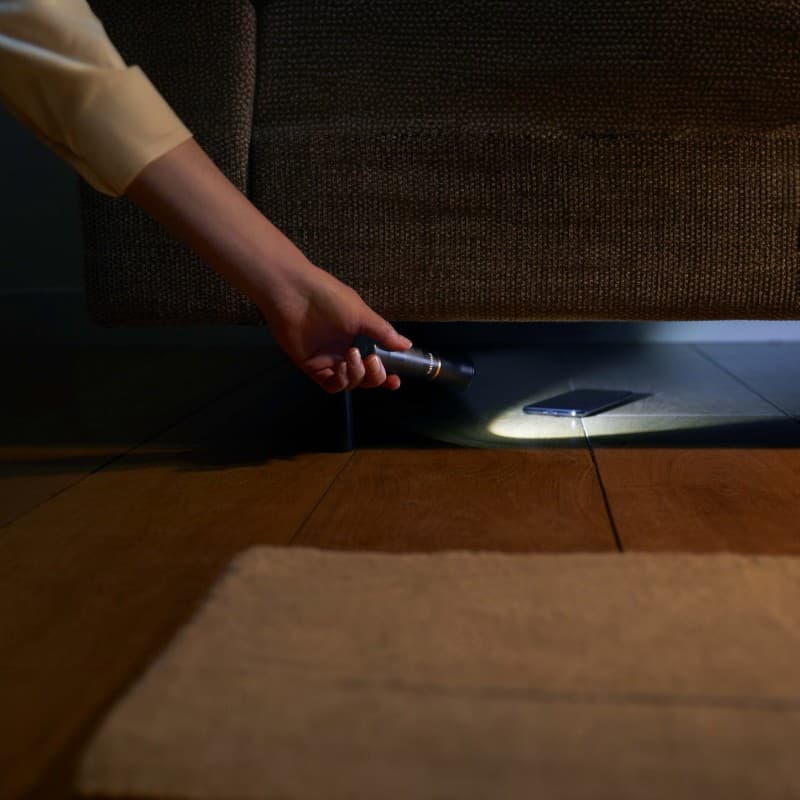 Philips - Aluminum LED flashlight 400 lumens waterproof IPX4 6