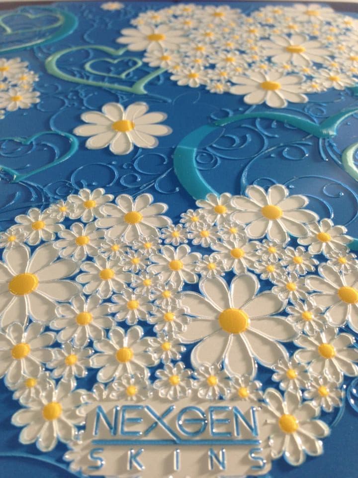 Nexgen Skins with 3D effect for iMac 27" (Hearts and Daisies 3D) 4
