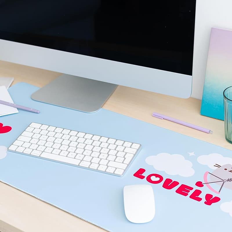 Pusheen - XXL Gaming/Desk Mat from the Purrfect Love Collection (80 x 35 cm) 5
