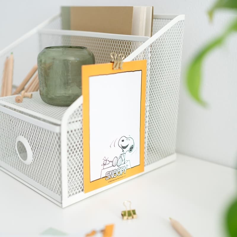 Snoopy - A6 Self-Adhesive Notebook from the Lazy Days Collection 6