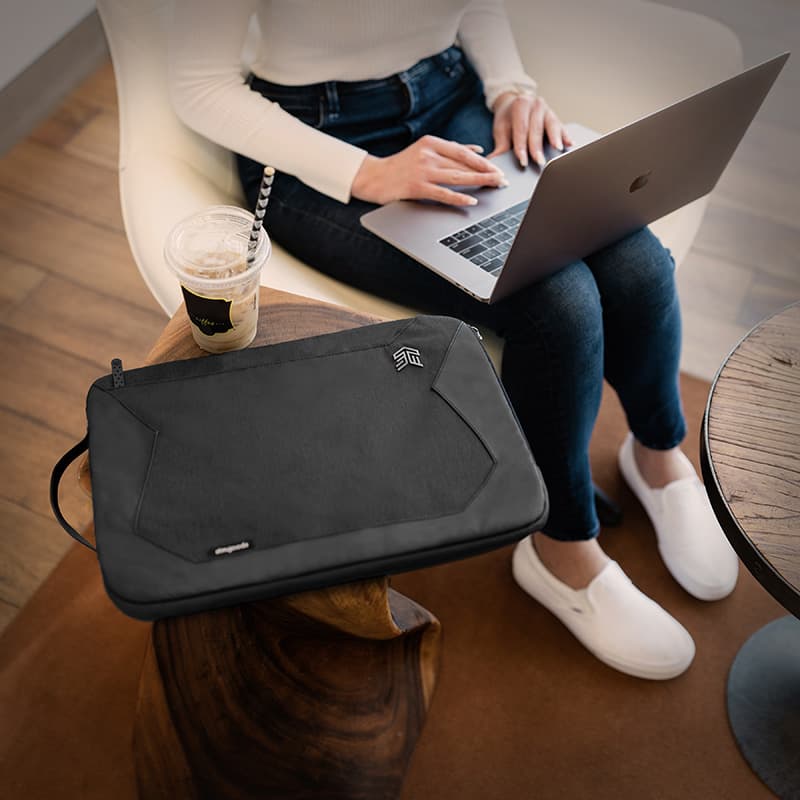 STM Myth - Sleeve with belt for MacBook Pro 13" / MacBook Air 13" / Notebook 13" (granite black) 5