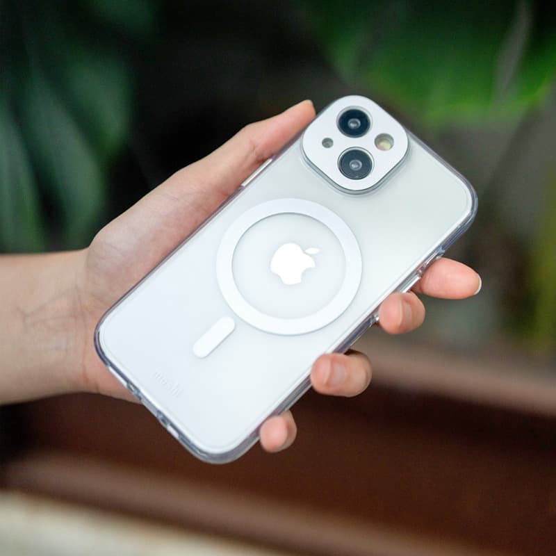 Moshi iGlaze MagSafe - Case for iPhone 15 Pro Max (Luna Silver) 5