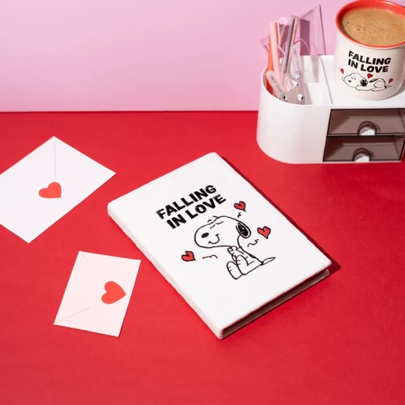 Snoopy - Plush notebook / notebook A5 from the Love Season collection 7