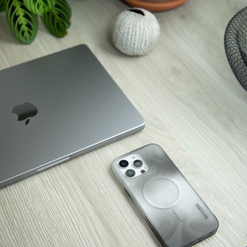 Incase Halo Case MagSafe - Case iPhone 16 Plus (Oil Slick Smoke) 8